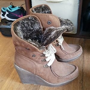 Tan wedge boots